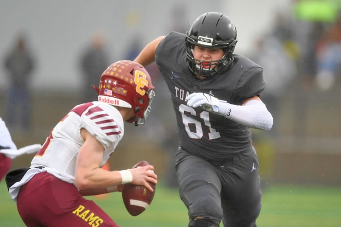Tualatin.Central-Catholic.6A-football-final.Leon-Neuschwander.64
